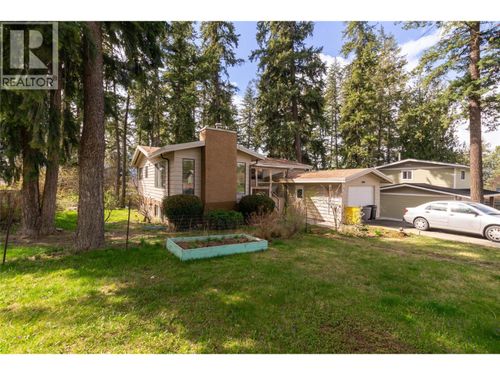 2780 25 Avenue Ne, Salmon Arm, BC, V1E3C7 | Card Image