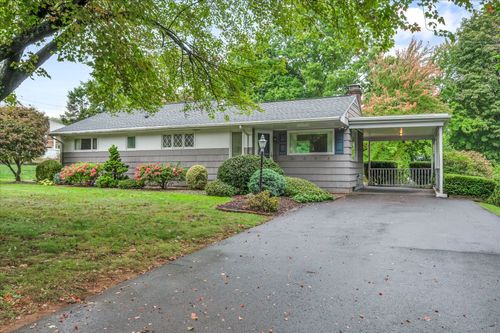 11 Carman Rd, Manchester, CT, 06042-1717 | Card Image