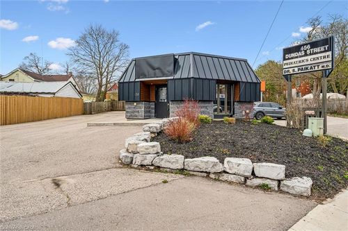 450 Dundas St N, Cambridge, ON, N1R5R4 | Card Image