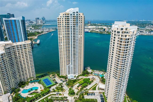 APT-3803 - 848 Brickell Key Dr, Condo with 1 bedrooms, 2 bathrooms and null parking in Miami FL | Image 33