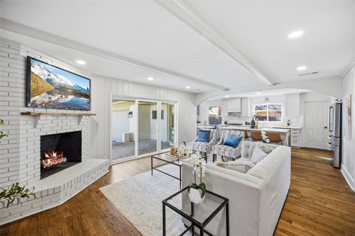 6116 E University Blvd, Dallas, TX, 75214-2136 | Card Image