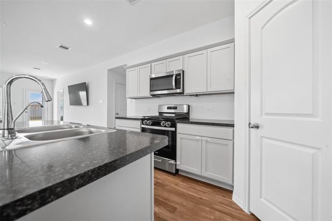 5454 Desert Glen Dr, House other with 3 bedrooms, 2 bathrooms and 2 parking in Spring TX | Image 16