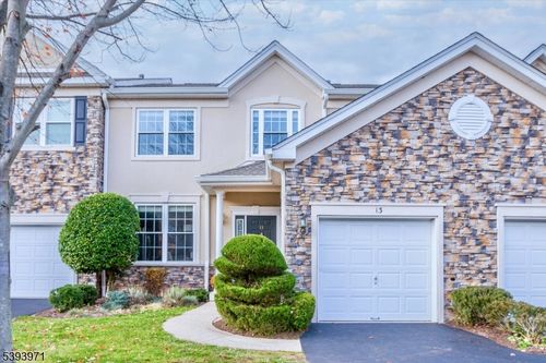 13 Fernwood Ct, Whitehouse Station, NJ, 08889-4030 | Card Image