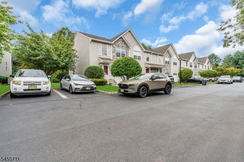 8 Edith Pl, Somerset, NJ, 08873-7607 | Card Image