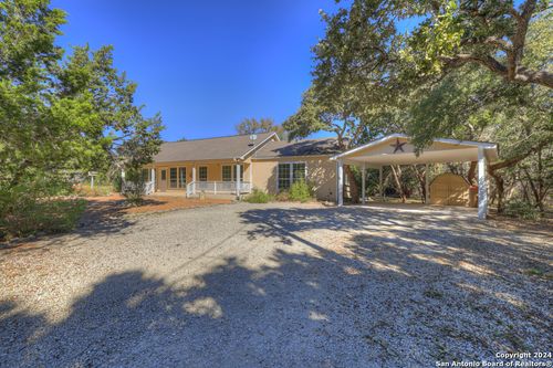 385 Rolling View Ct, Canyon Lake, TX, 78133-1886 | Card Image
