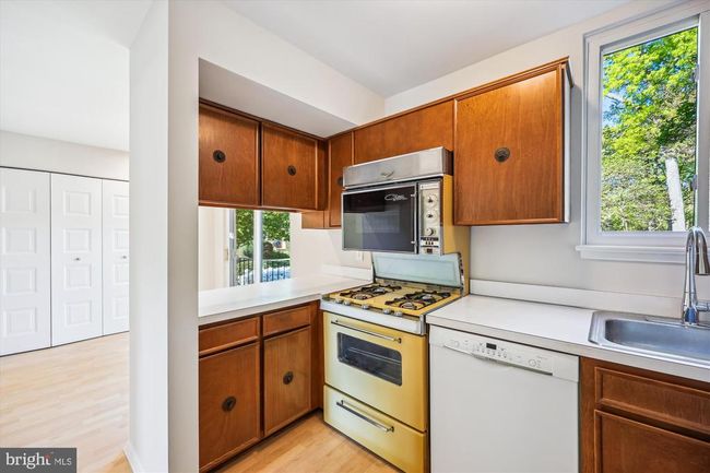 8101 Inverness Ridge Rd, Townhouse with 4 bedrooms, 4 bathrooms and null parking in POTOMAC MD | Image 12
