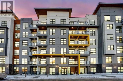 370 Dieppe Dr Sw, Calgary, AB, T3E7L9 | Card Image