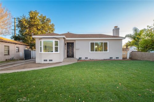 915 W 23rd St, San Bernardino, CA, 92405-3101 | Card Image