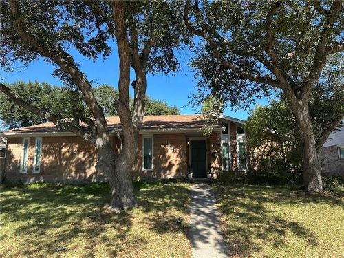 1506 Briar St, Portland, TX, 78374-2206 | Card Image