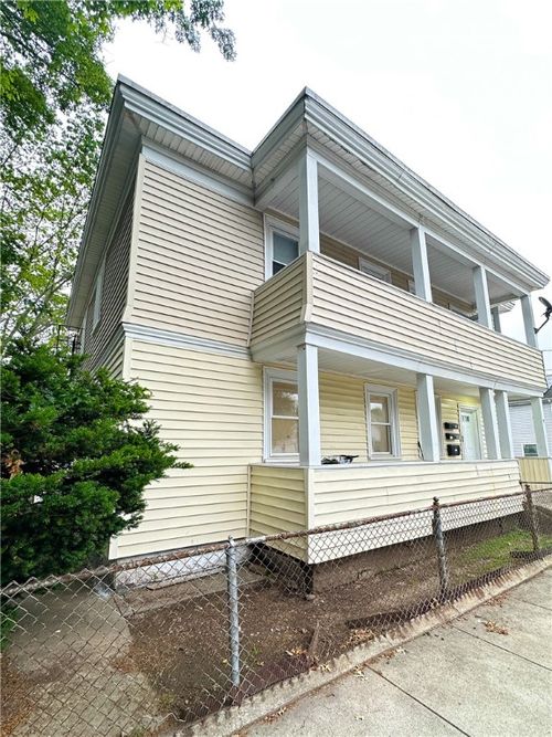 9 Octavia St, Providence, RI, 02909-5015 | Card Image