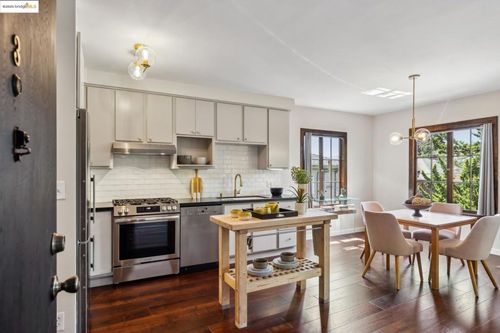 apt-3-2633 Benvenue Ave, Berkeley, CA, 94704-3437 | Card Image