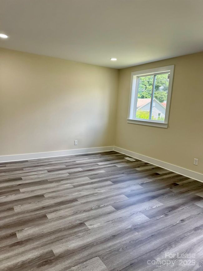 109 Broad St, House other with 3 bedrooms, 3 bathrooms and null parking in Shelby NC | Image 4