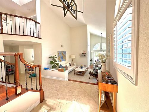 38-72 Coral Lk, Irvine, CA, 92614-5443 | Card Image
