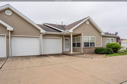 790 Cedar View Dr, Le Mars, IA, 51031-2882 | Card Image
