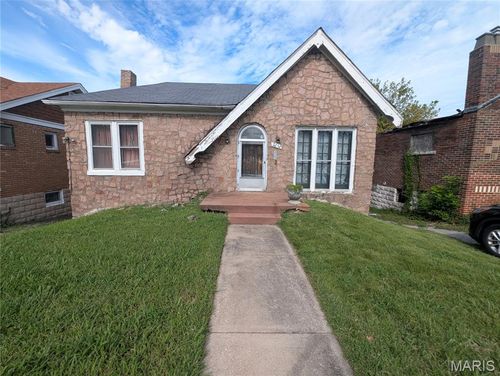 2262 Lucas And Hunt Road, St Louis, MO, 63121 | Card Image