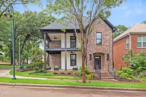51 W Orleans St, Jackson, TN, 38301-7929 | Card Image