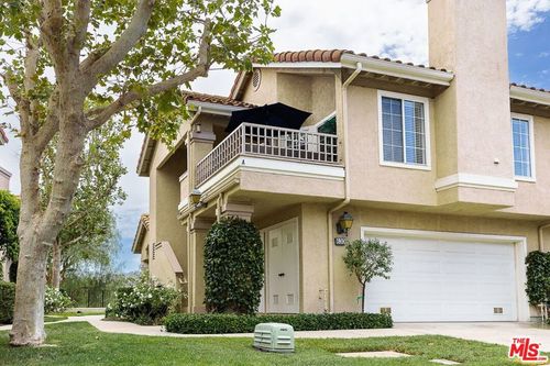 a-630 Kingswood Ln, Simi Valley, CA, 93065-7679 | Card Image