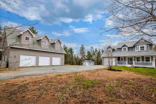 192 Gleneagles Dr, Hammonds Plains, NS, B4B1V8 | Card Image