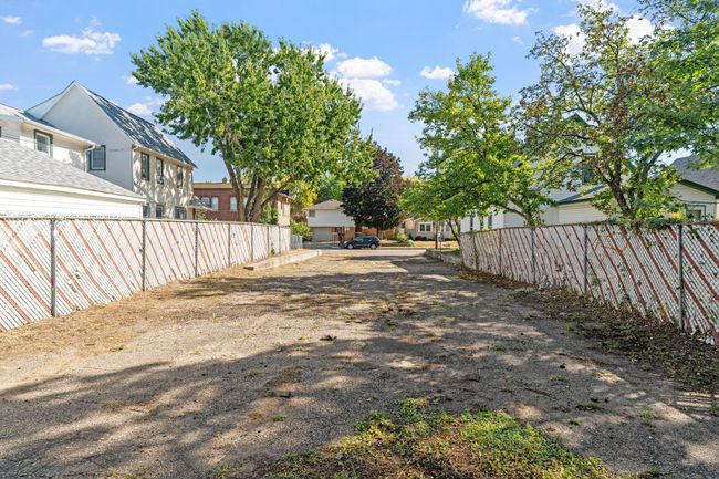 13-web-or-mls-2110 4th St NE-13.jpg | Image 18