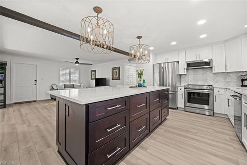 apt-73-1549 Sandpiper St, NAPLES, FL, 34102-1585 | Card Image