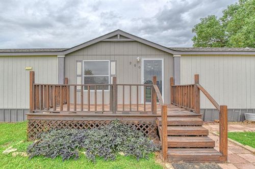 200 Chickasha Avenue, Amber, OK, 73004 | Card Image