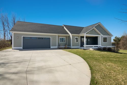 15415 Orchard View Dr, Williamsburg, MI, 49690-8206 | Card Image