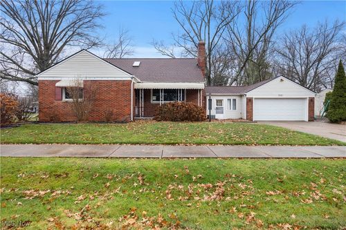 24464 Gessner Road, North Olmsted, OH, 44070 | Card Image