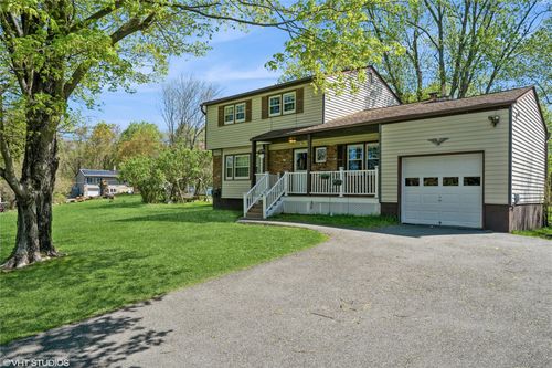 2 Douglas Ct, Washingtonville, NY, 10992-1101 | Card Image