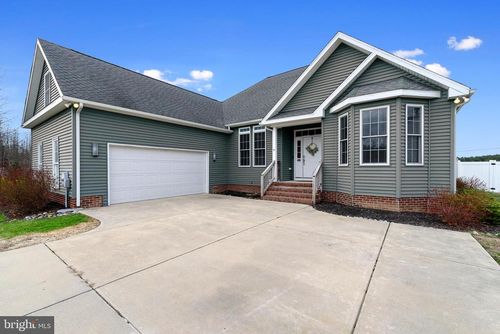 24594 Hollytree Cir, GEORGETOWN, DE, 19947-6843 | Card Image