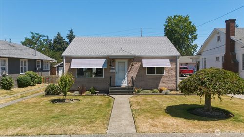 212 L Street Se, Auburn, WA, 98002 | Card Image
