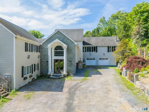 34 West St, Newtown, CT, 06470-2054 | Card Image