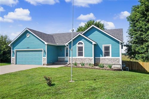 1003 Lisa Ct, Baldwin City, KS, 66006-4189 | Card Image