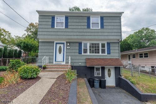 98 Browertown Rd, Little Falls, NJ, 07424-1715 | Card Image