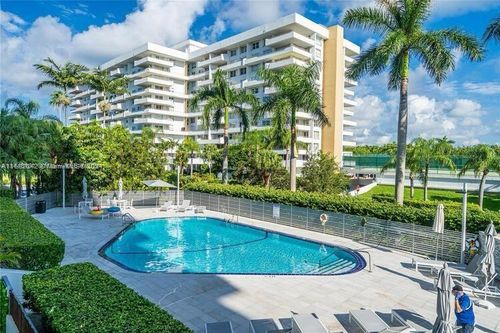 apt-613-199 Ocean Lane Dr, Key Biscayne, FL, 33149-1650 | Card Image