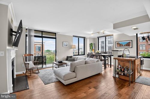 605-1201 N Garfield St, ARLINGTON, VA, 22201-6811 | Card Image
