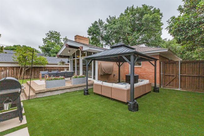 10535 Longmeadow Dr, House other with 3 bedrooms, 2 bathrooms and null parking in Dallas TX | Image 23