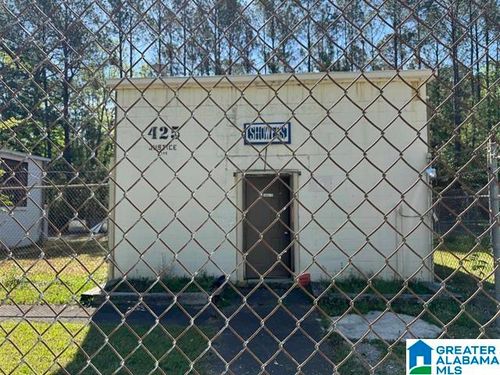 379 Justice Dr, Anniston, AL, 36207-2667 | Card Image