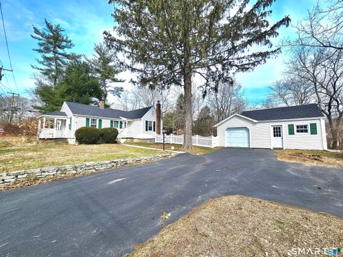 895 Vauxhall Street Ext, Waterford, CT, 06385-4103 | Card Image