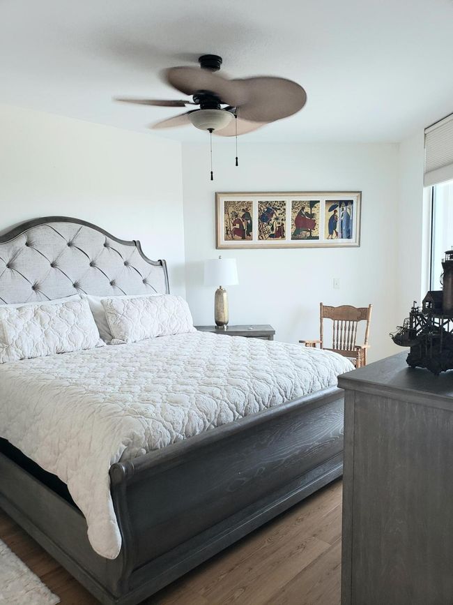 Condo 6 | Image 9