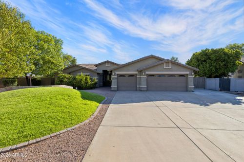 2637 E Carla Vista Dr, Gilbert, AZ, 85295-9152 | Card Image