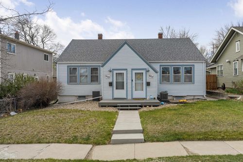 905 &amp; 907 Clark Lane, Rapid City, SD, 57701 | Card Image