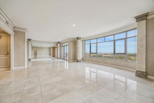 apt-243-1000 Uptown Park Blvd, Houston, TX, 77056-3243 | Card Image