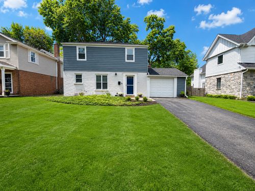 611 E Davis St, Arlington Heights, IL, 60005-2065 | Card Image