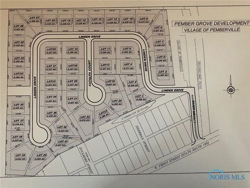 426 Linden Dr, Pemberville, OH, 43450-9906 | Card Image