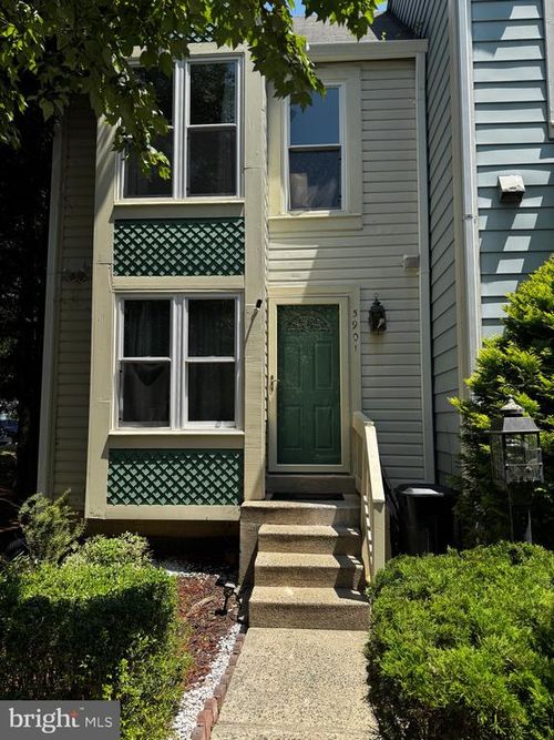 5901 Saint Giles Way, ALEXANDRIA, VA, 22315-4745 | Card Image