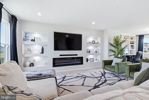 118 Equine Dr, MARIETTA, PA, 17547-9613 | Card Image