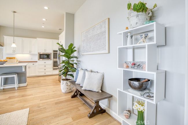 Living Room | Image 8