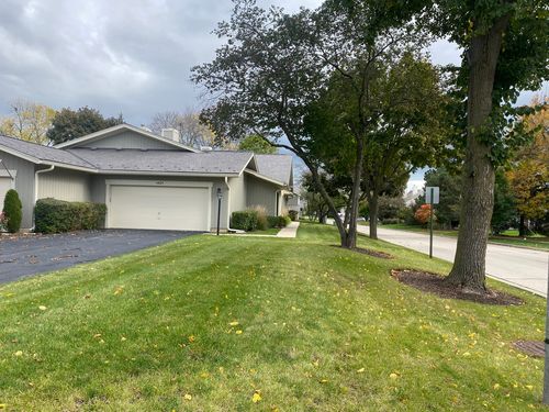 1427 James Ct, Libertyville, IL, 60048-5220 | Card Image