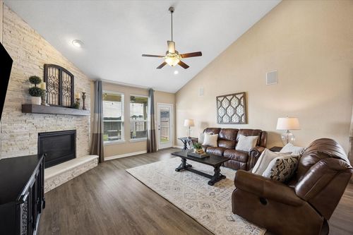 9961 Daisy Field Ln, Brookshire, TX, 77423-1992 | Card Image