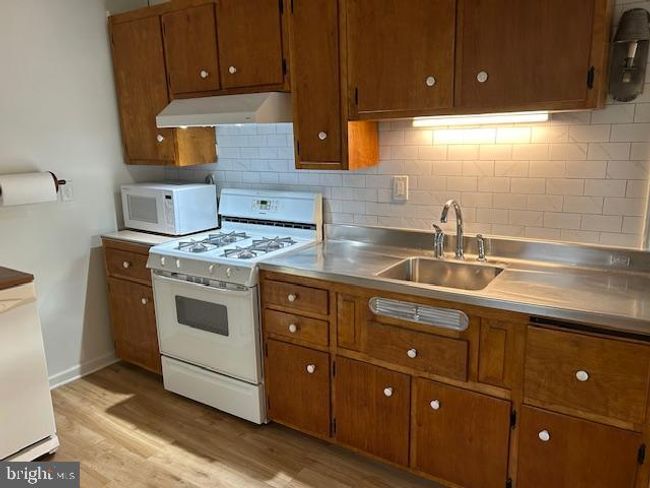 1685 Route 143, House other with 3 bedrooms, 2 bathrooms and null parking in LENHARTSVILLE PA | Image 13